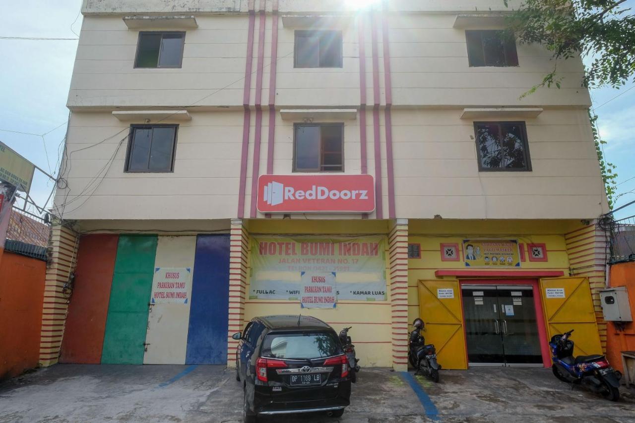 Reddoorz Near Pelabuhan Nusantara Parepare エクステリア 写真