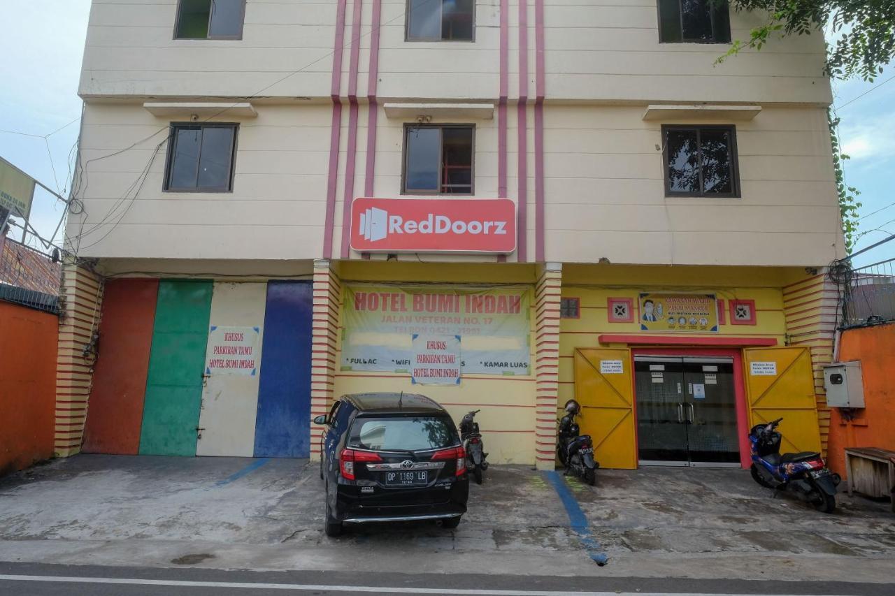 Reddoorz Near Pelabuhan Nusantara Parepare エクステリア 写真