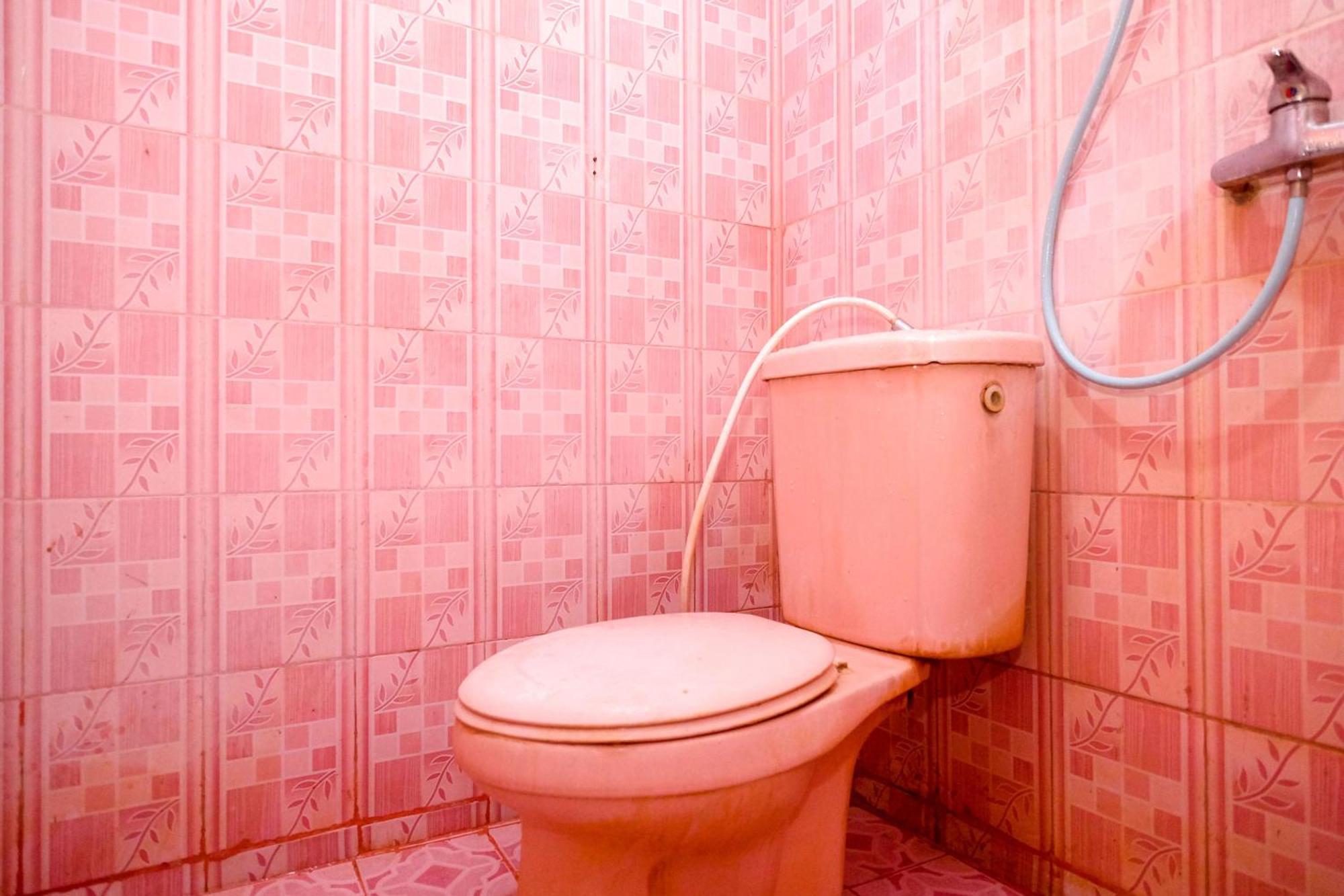Reddoorz Near Pelabuhan Nusantara Parepare 部屋 写真