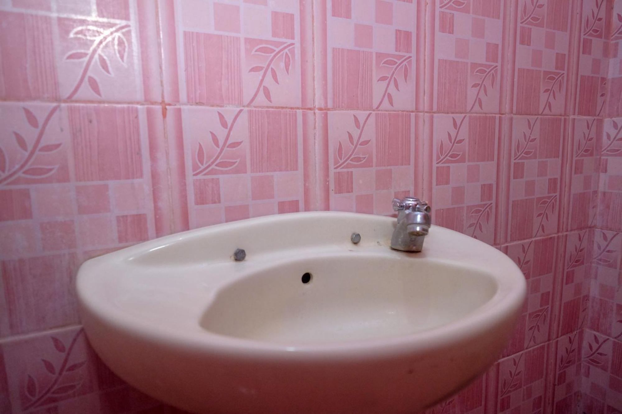 Reddoorz Near Pelabuhan Nusantara Parepare 部屋 写真